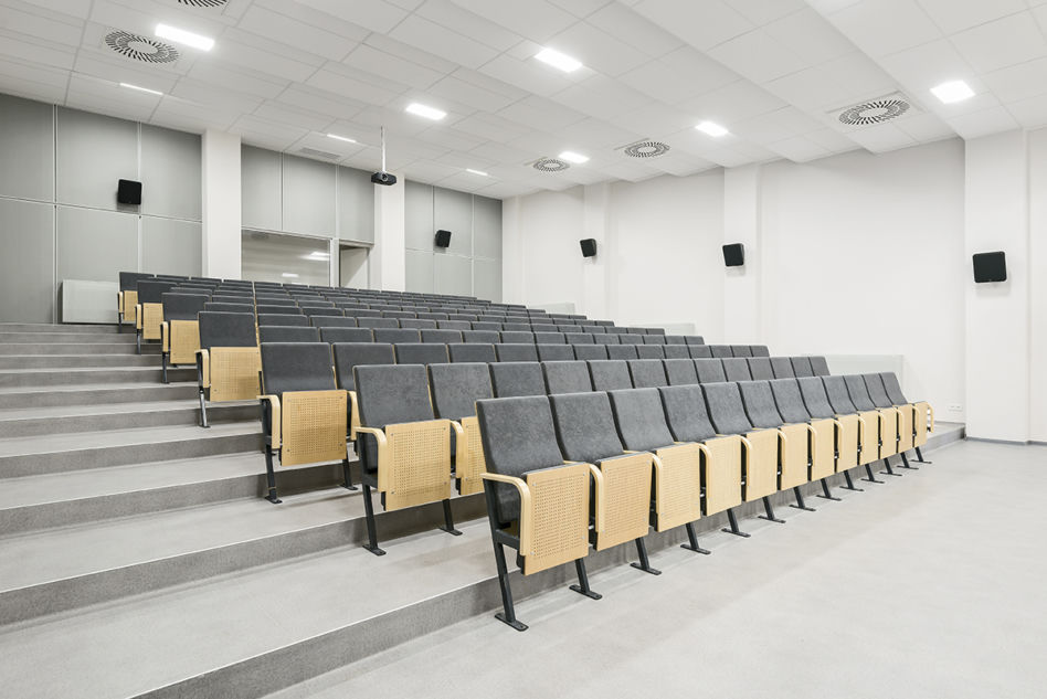 Dom Kultury i Urząd Gminy w Lubrzy