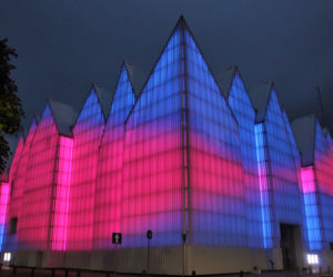 Pokaz iluminacji Filharmonii w Szczecinie z okazji Święta Muzyki