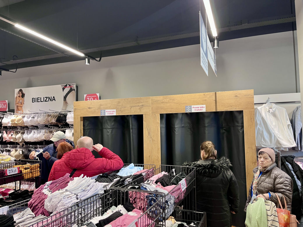 Tłumy na otwarciu sklepu Woolworth w Gorzowie