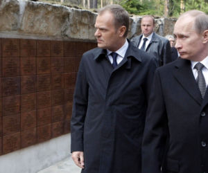 Donald Tusk i Władimir Putin w Katyniu