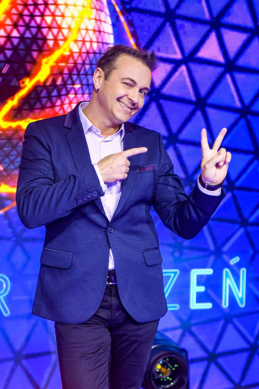 Zaczynał od rocka, dziś jest królem disco polo. Tak przez lata zmieniał się Radek Liszewski