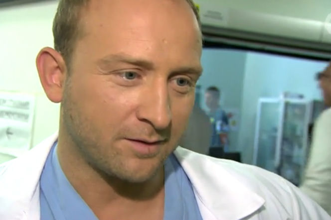 Borys Szyc na planie ''Lekarzy'' 5