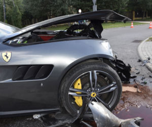 19-latka w Fiacie Seicento skasowała Ferrari GTC4 Lusso warte milion złotych