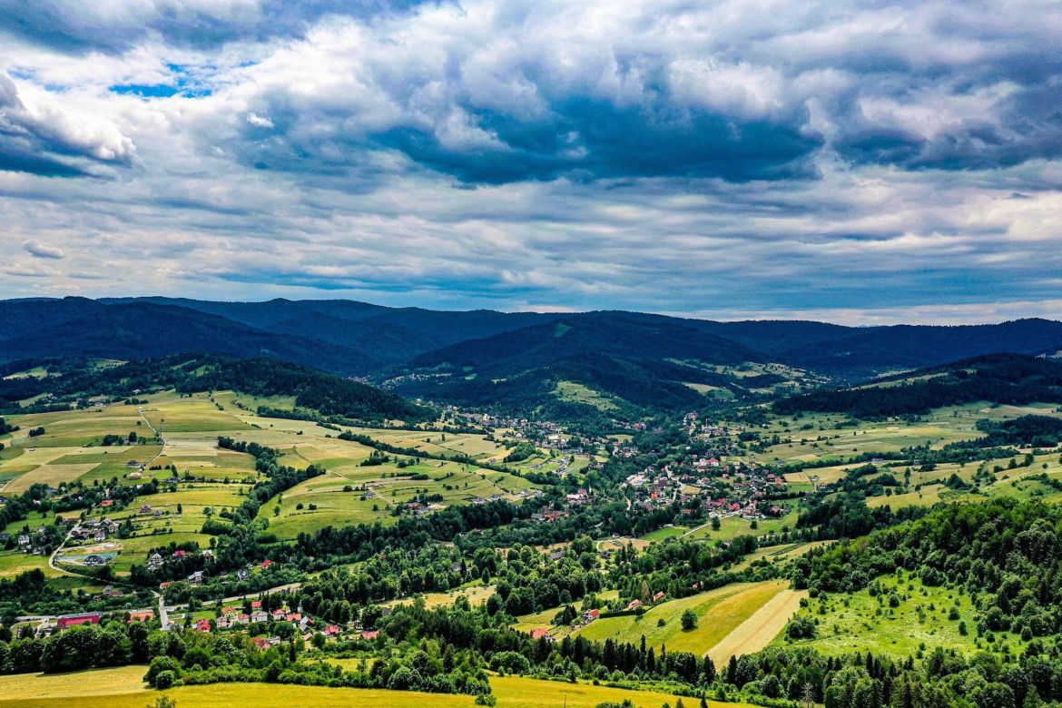Ta małopolska wieś zachwyca pięknymi zabytkami. Kiedyś należała do zakonu