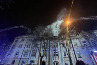 Ktoś wybiegł z klatki, pan Dawid się obudził i zaczął ewakuować kamienicę