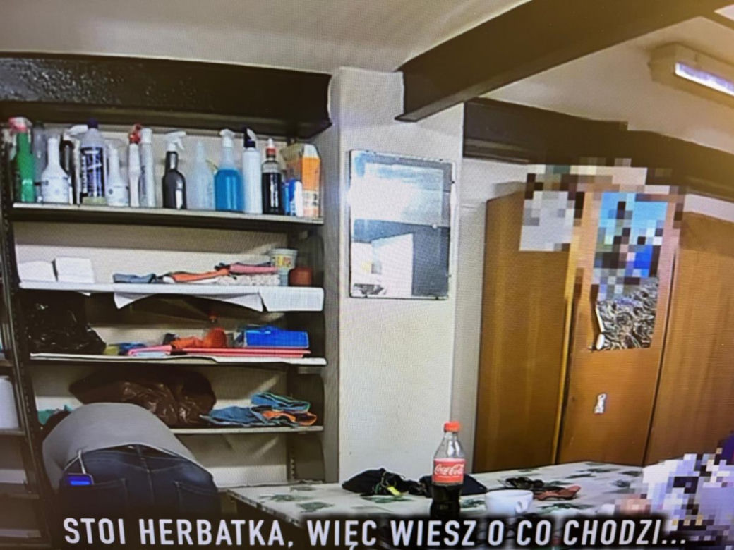 Kobieta dolewała żrące substancje koleżance z pracy