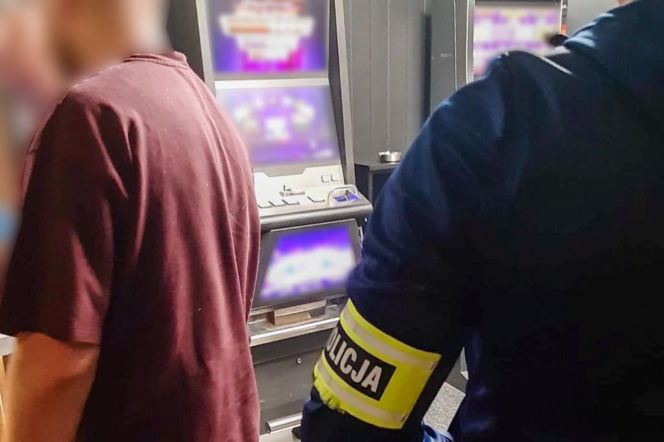 Wejść mogły tylko wybrane osoby. Nalot służb na nielegalny biznes