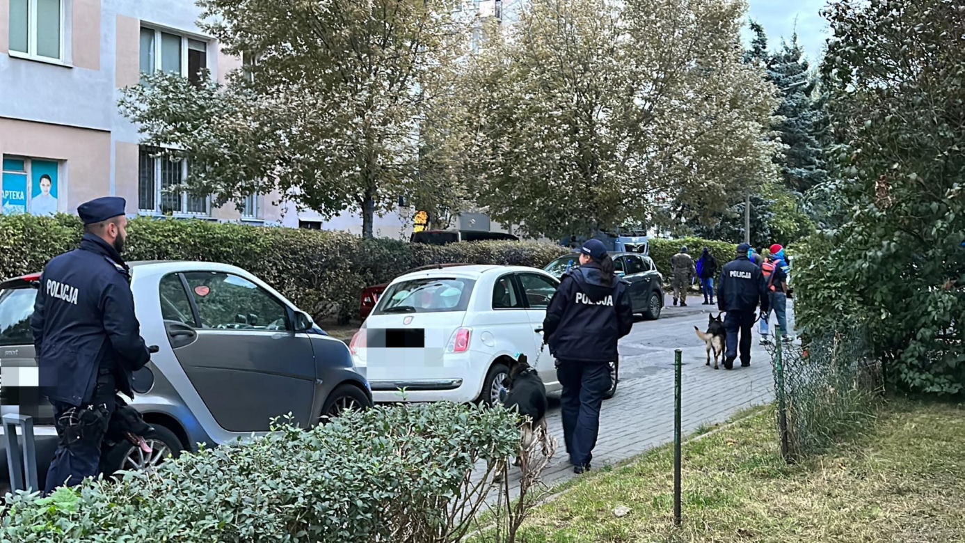 Antyterroryści na Saskiej Kępie. Pilna akcja służb przy Paryskiej