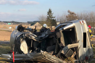 Dulkowszczyzna. Wypadek śmiertelny. Zderzenie volkswagena z mercedesem. Nie żyją 2 osoby [ZDJĘCIA]