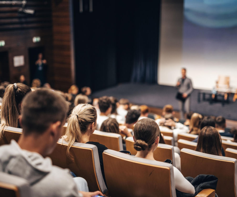 Najlepsze kierunki studiów dla młodych. Tu walczy się o miejsce