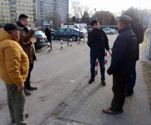 Wojna o płot i śmietnik. Konflikt mieszkańców na osiedlu w Pruszkowie