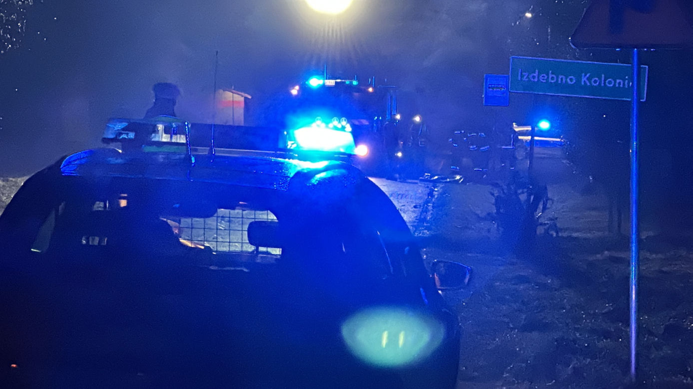 Wracał z pracy do domu, zginął w czołówce. Tragiczny wypadek pod Garwolinem. Motocykl 27-latka stanął w ogniu   