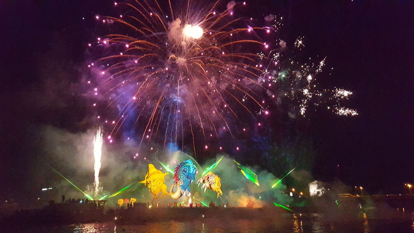 Parada Smoków 2016: Wielkie Widowisko Plenerowe na Wiśle [GALERIA ZDJĘĆ, WIDEO]