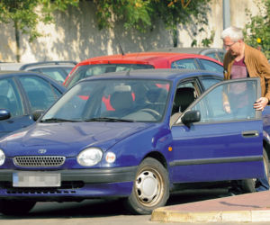 Hubert Urbański jeździ starą Toyotą Corollą