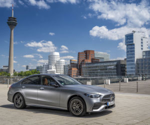 Mercedes-Benz Klasy C 300 e (2022)