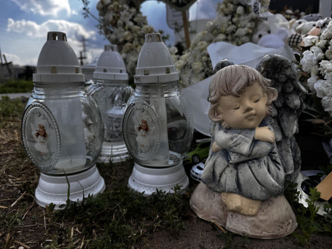 Grób Miłoszka, który zginął w klubie dziecięcym w Ząbkach
