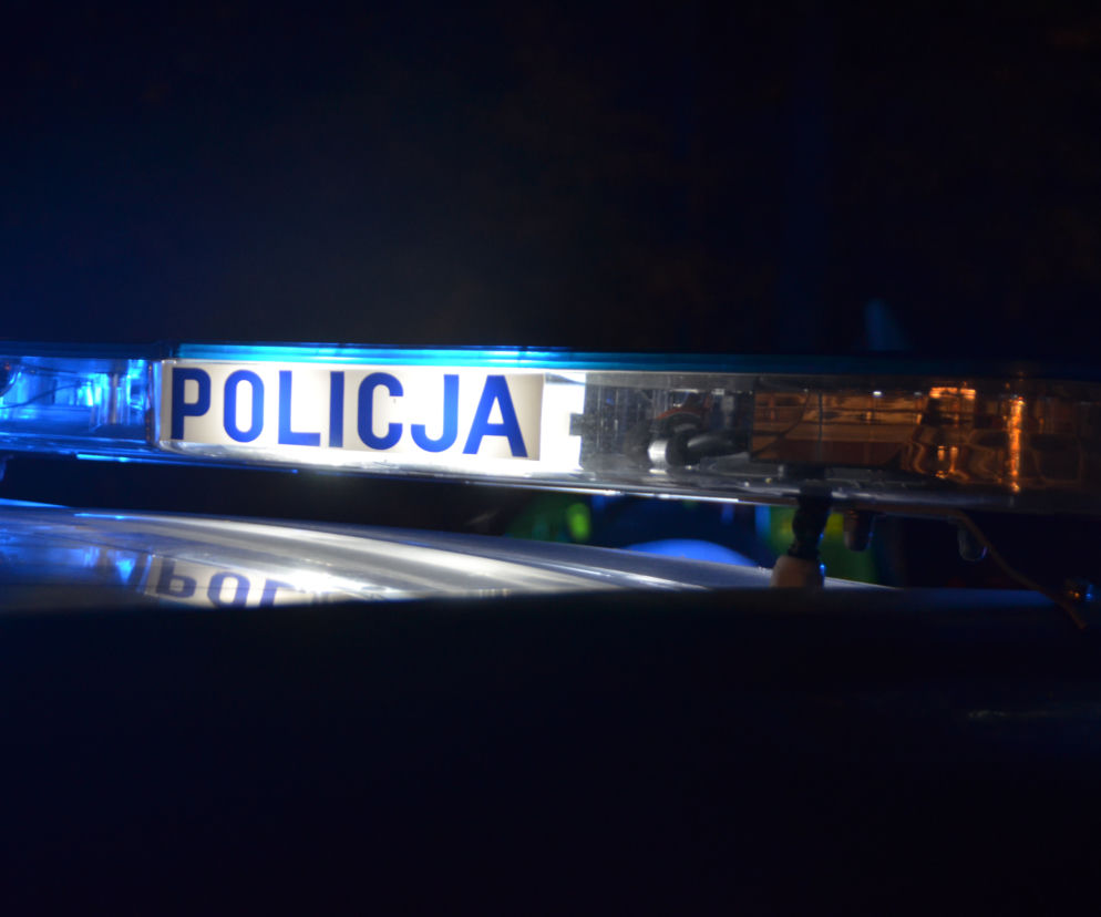 38-latek leżał na torach i czekał na śmierć! Dramatyczna akcja policji z użyciem siły 