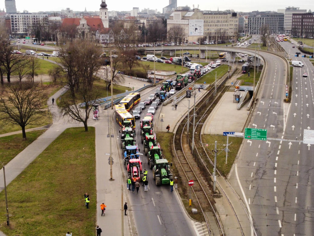 Totalny najazd na Wrocław, traktory na ulicach. Zgromadzenie rolników rozwiązane!