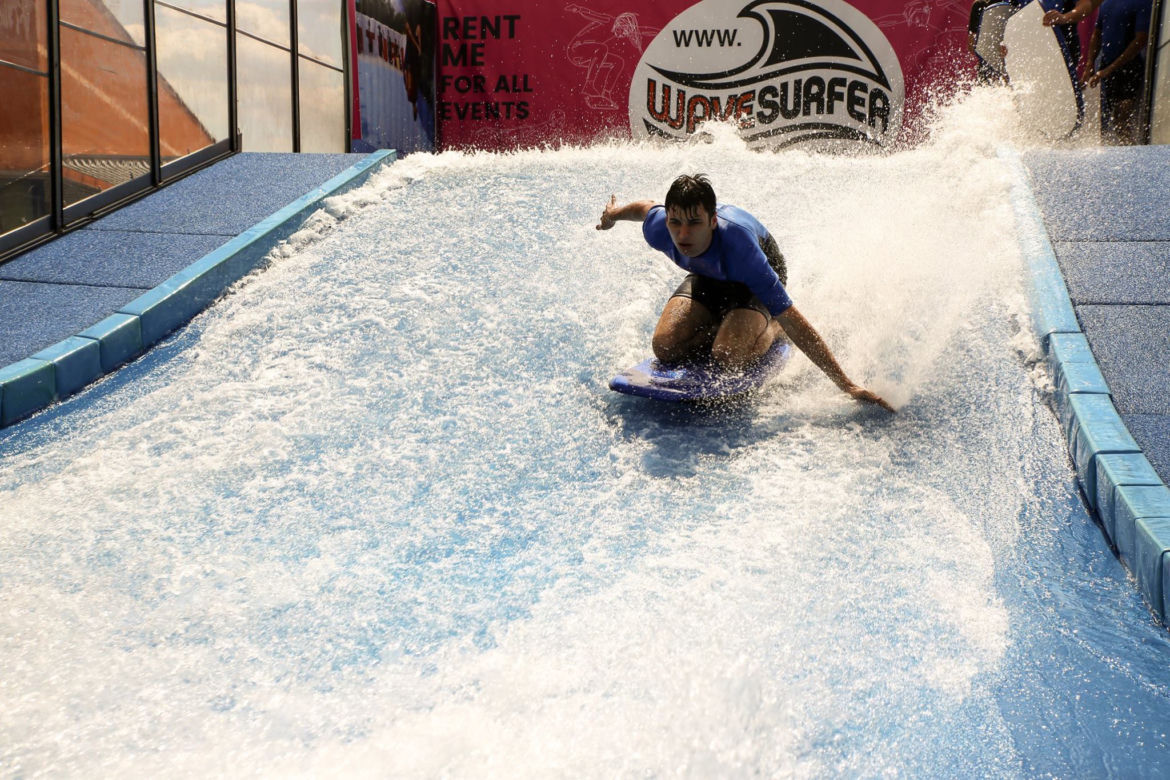 Surfing w Aquaparku