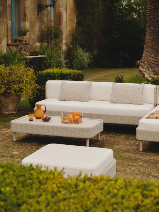 Pomysł na aranżację dużego tarasu od Westwing