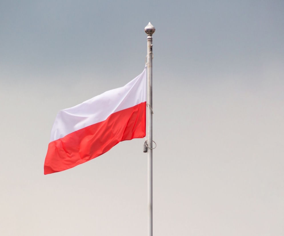 Sklepy otwarte 11 listopada. Gdzie po zakupy w Święto Niepodległości 11.11.2021? Co jest czynne? 