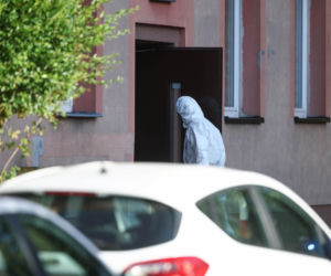 Cztery ciała w mieszkaniu! Wśród zmarłych zaledwie 8-dniowe dziecko