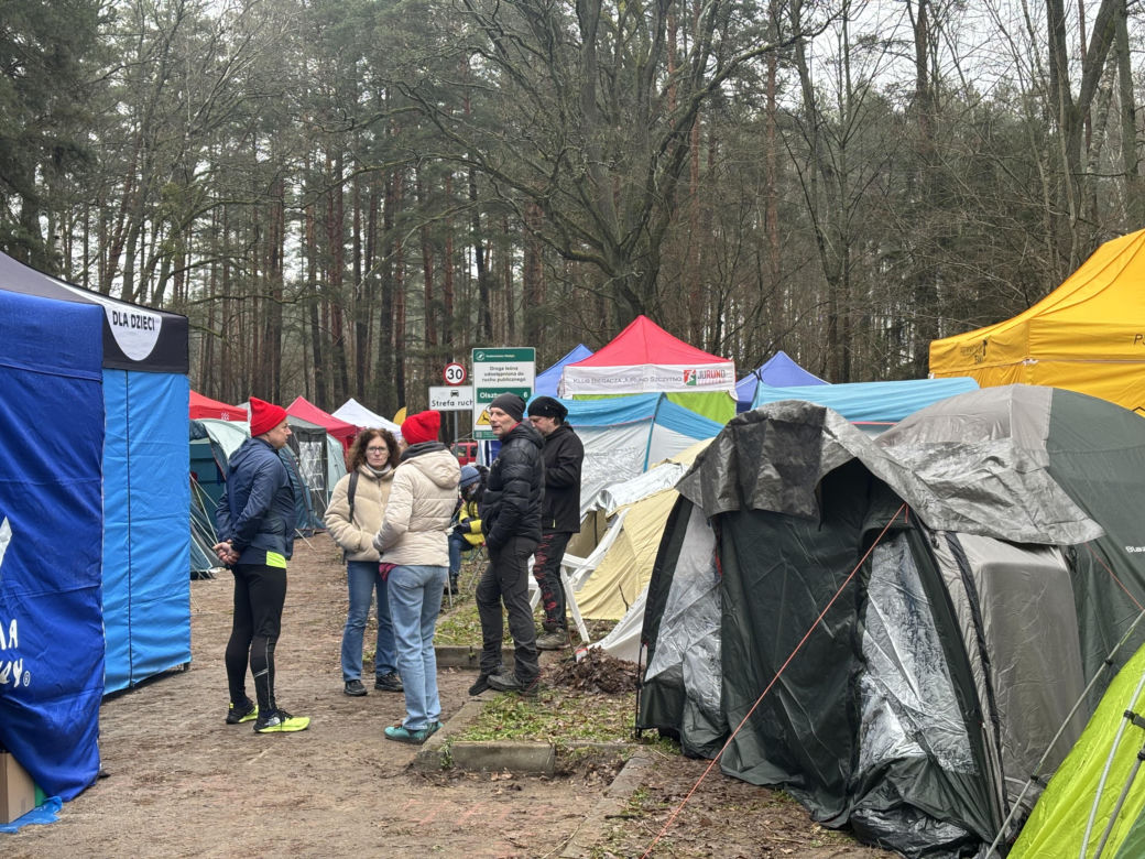 Za nami zawody biegowe BackYard Ultra Warmia 2024. Zwycięzca przebiegł ponad 470 kilometrów