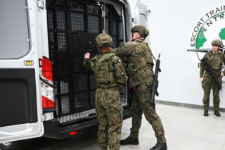 Terytorialsi szykują się do ochrony granic.