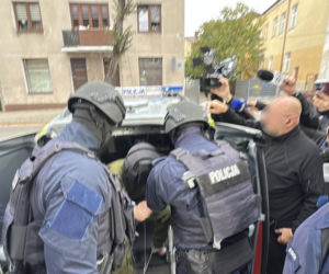 19-latek dokonał ataku w szkole w Ostrołęce. Usłyszał zarzuty