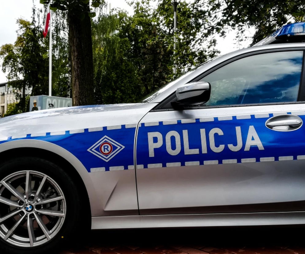 Otworzył okno, rzucił policjantom pa, pa i wcisnął gaz