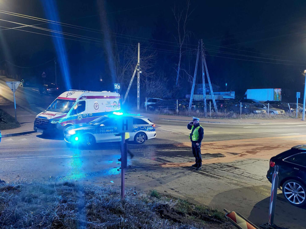 Wypadek na skrzyżowaniu 6-Września i Miodowej