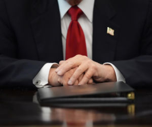 Trump przysnął na oficjalnym spotkaniu! Jest stary i coraz bardziej to widać