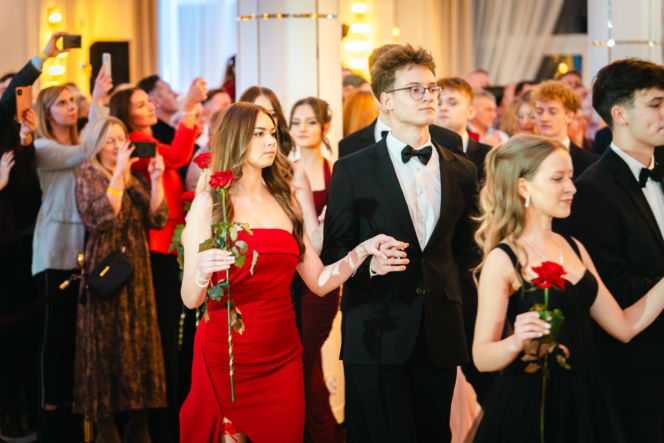 Studniówka 2026 młodzieży z IV LO im. Hetmana Stanisława Żółkiewskiego w Siedlcach