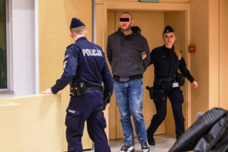 Chciał zobaczyć strusia, skatował go na śmierć.