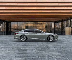 (2021) Lexus LS po liftingu
