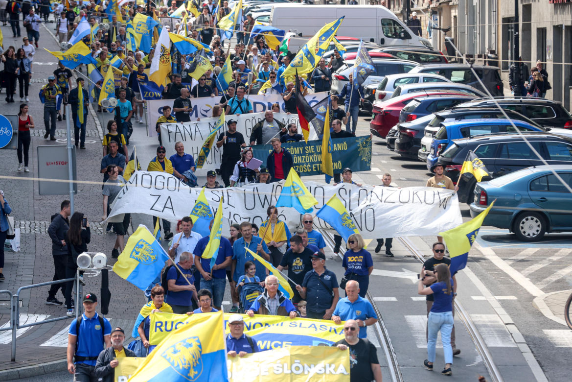 Marsz Autonomii przeszedł ulicami Katowic. Tłumy skandowały jedno hasło!