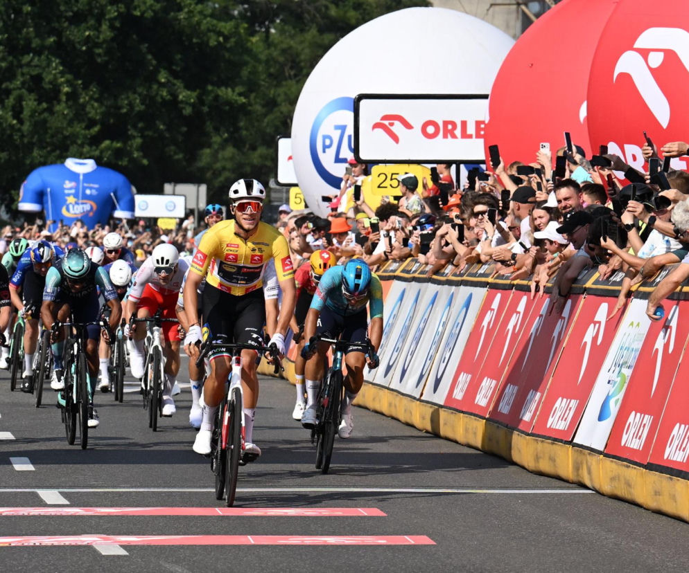 Kolarze na mecie Tour de Pologne, Jonathan Milan w żółtej koszulce. O wynikach wyścigu przeczytasz na SE.