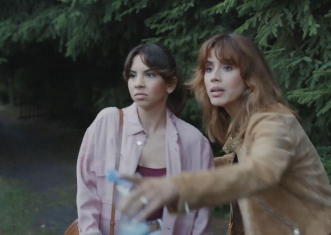 M jak miłość. Aneta (Ilona Janyst), Kama (Michalina Sosna)