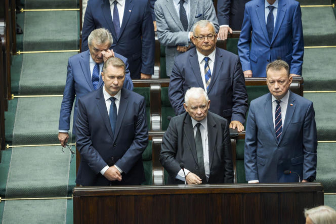 Powakacyjna rewia mody w Sejmie