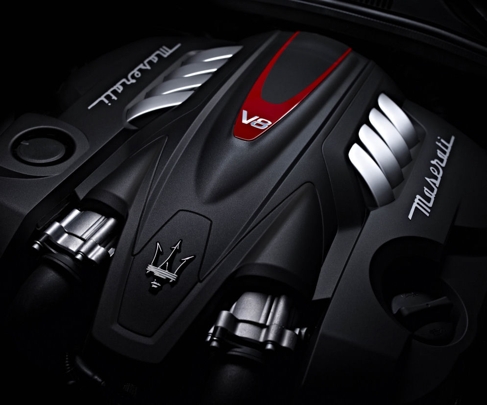 MASERATI V8