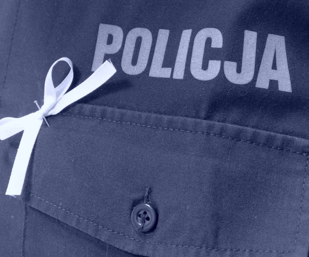 Widziałeś białą wstążkę na policyjnym mundurze? Sprawdź, co symbolizuje!