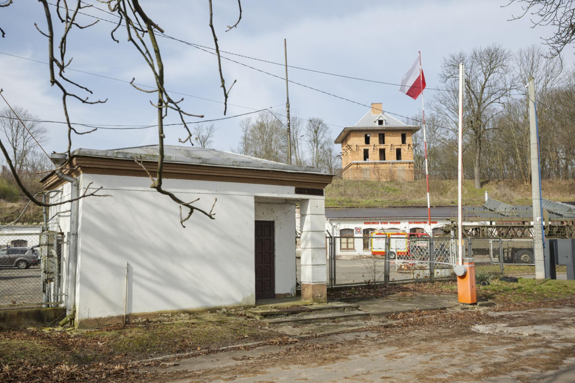  Strażacy z Modlina proszą o godne warunki w remizie. "Cofamy się do XIX wieku"