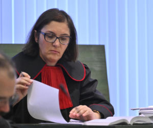 Skazany za zabójstwo matki znów walczy o wolność. Jeden z jego wniosków ma 72 strony