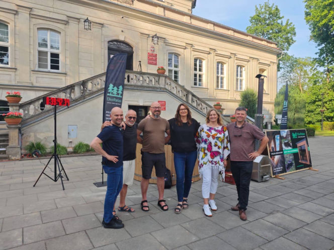 We Włoszakowicach ustanowiono rekord świata. 24 godziny w lodowatej wodzie