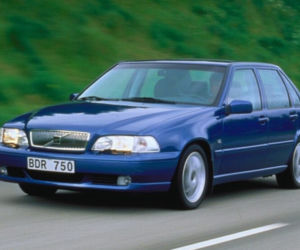Minister obrony narodowej Tomasz Siemoniak - Volvo S70 1997