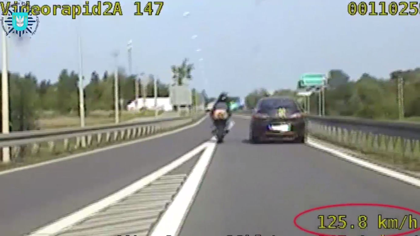 Uciekali motocyklami
