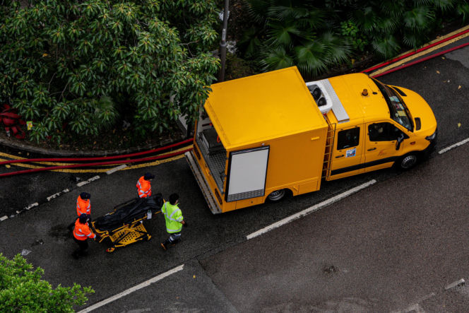 To najtragiczniejszy pożar w Hongkongu od dziesięcioleci. Bilans ofiar wzrósł do 94. Strażacy muszą przeszukać 2 tysiące mieszkań