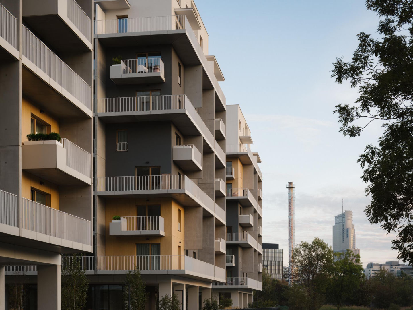 Kolejowa 19 w Warszawie, RISKARCH