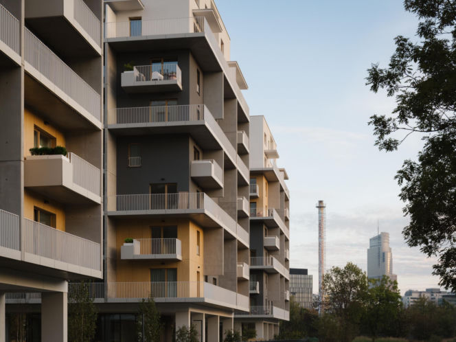 Kolejowa 19 w Warszawie, RISKARCH