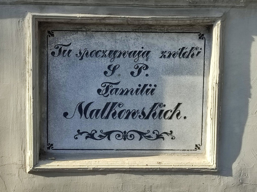 To drugi NAJSTARSZY cmentarzy w Polsce. Jest w Ostrowie Wielkopolskim